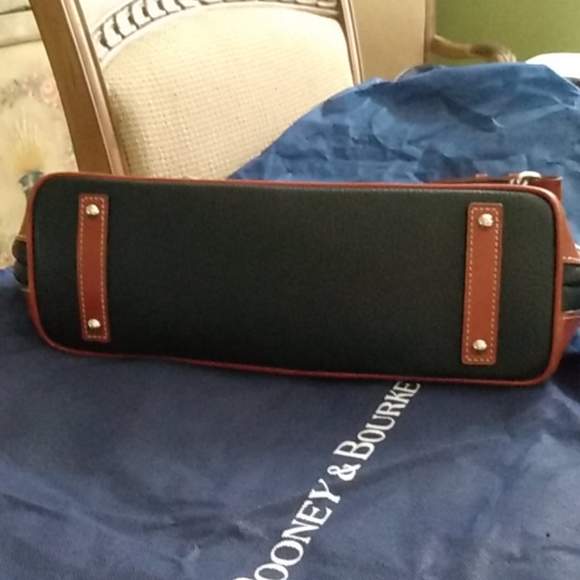 Black Dooney & Burke Purse - Picture 3 of 3